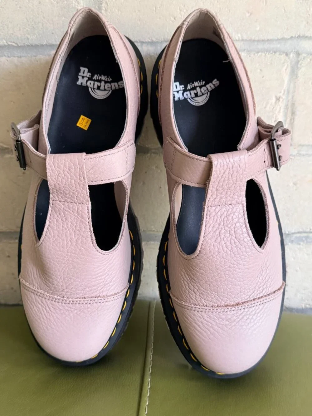 Dr. Martens Bethan taupe leather size US W 11 / US M 10 / UK 9 like new
